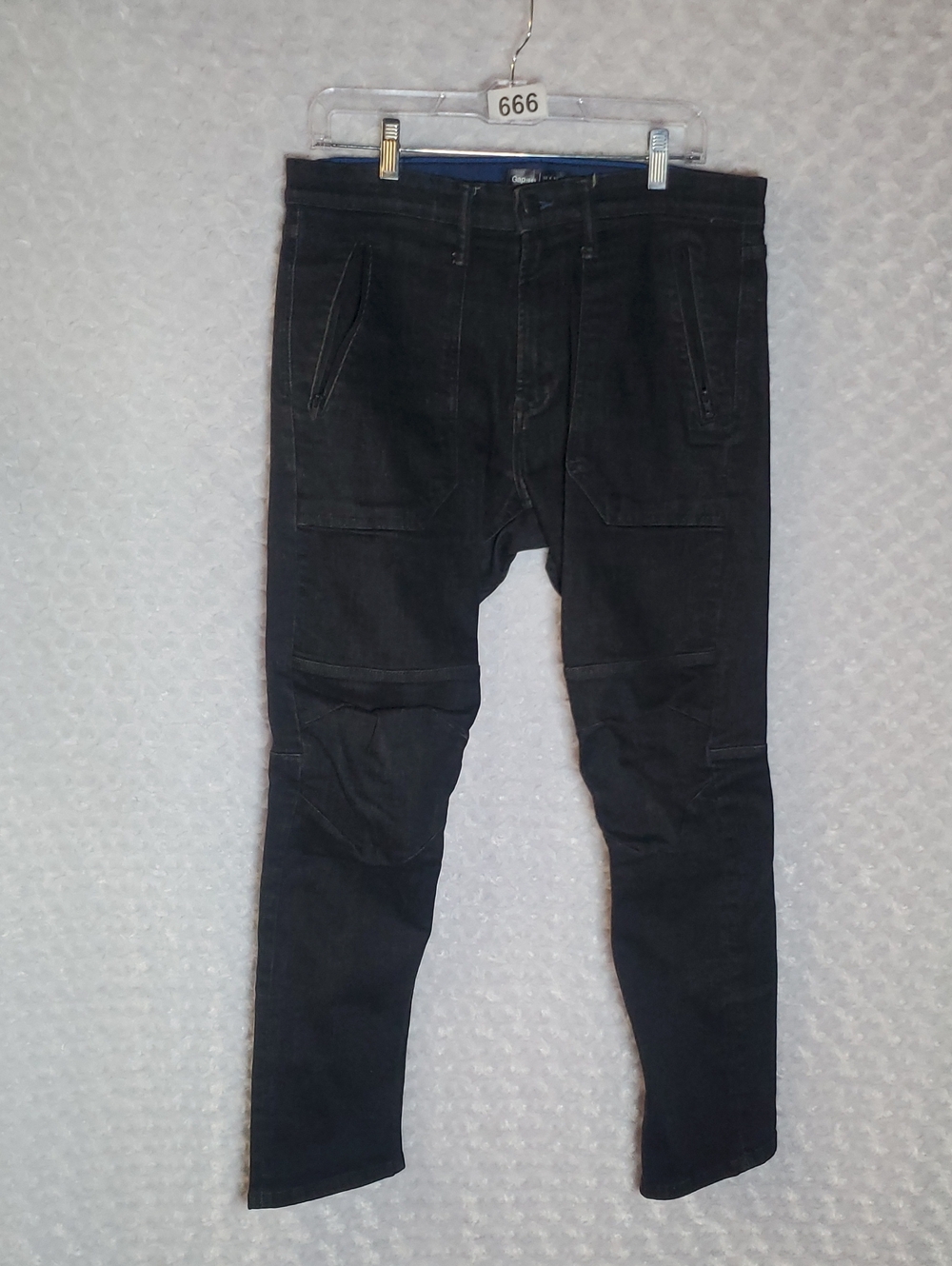GAP Black Cargo Slim Tapered Pants 32x30